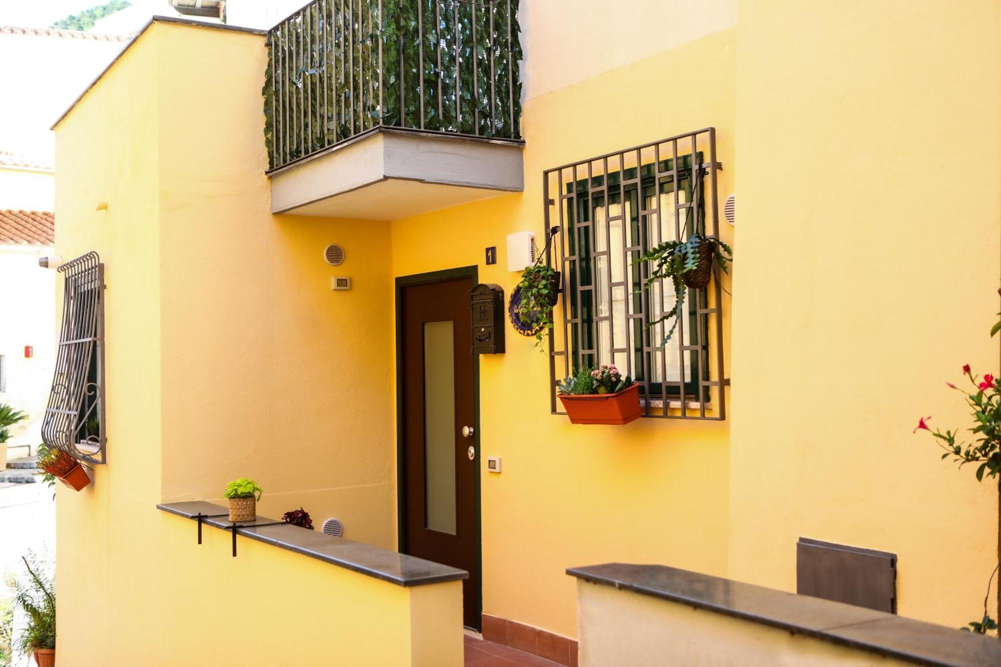 Appartement Smart House Ingresso Indipendente- Amalfi Coast à Salernes Extérieur photo